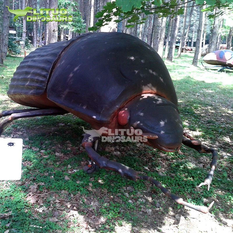 Scarabeo stercorario animatronico
