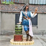Pirata in fibra di vetro